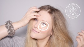One Shade of Grey. Ein Make up Look mit grauem Lidschatten und Messy Hair